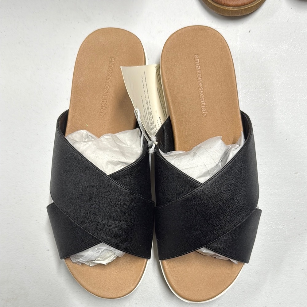 Amazon Essentials Women's Black Slide Sandals